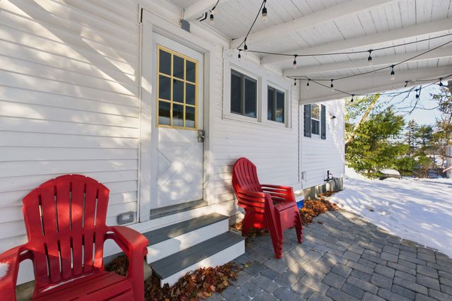 8 Andrews Avenue, Laconia, NH 03246