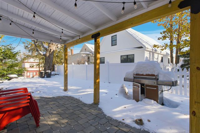 8 Andrews Avenue, Laconia, NH 03246