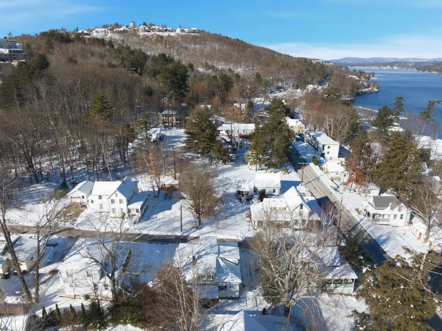 8 Andrews Avenue, Laconia, NH 03246