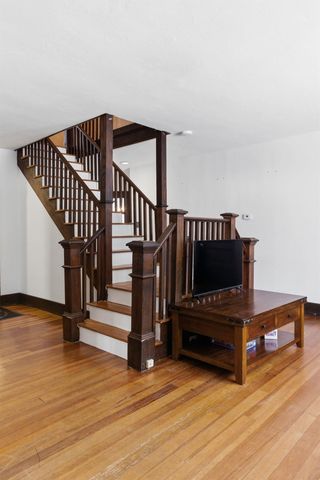 8 Andrews Avenue, Laconia, NH 03246