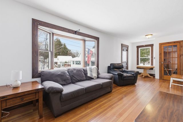 8 Andrews Avenue, Laconia, NH 03246