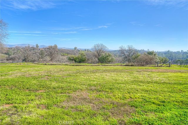 121 Summit Ave, Oroville, CA 95966