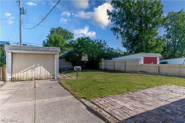 3101 Ralph Avenue, Brooklyn, OH 44109
