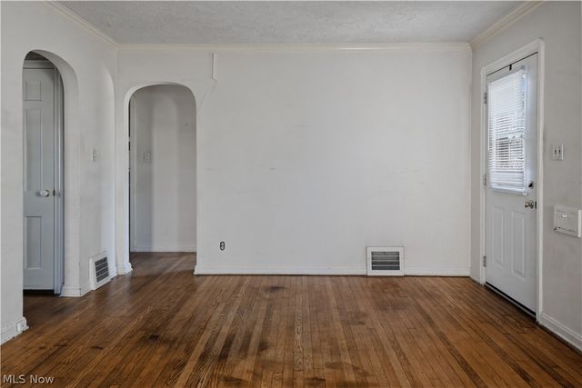 3101 Ralph Avenue, Brooklyn, OH 44109
