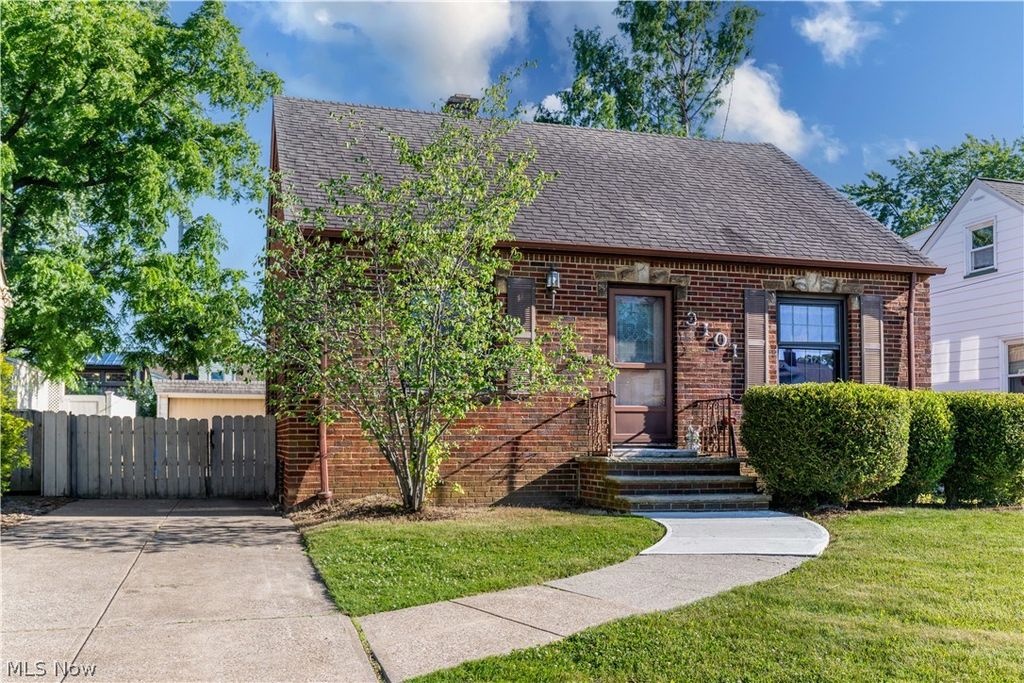 3101 Ralph Avenue, Brooklyn, OH 44109