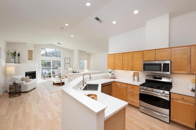 158 Positano Circle, Redwood City, CA 94065