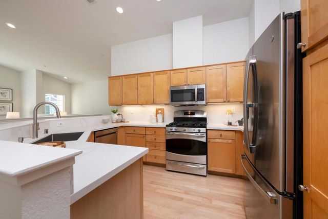 158 Positano Circle, Redwood City, CA 94065