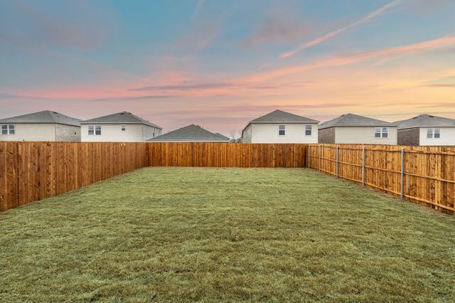 321 Hopson Street, Van Alstyne, TX 75495