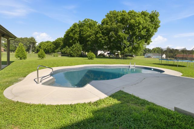 12 McFall Rd, Ethridge, TN 38456