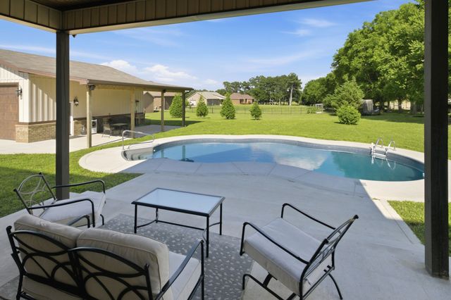 12 McFall Rd, Ethridge, TN 38456