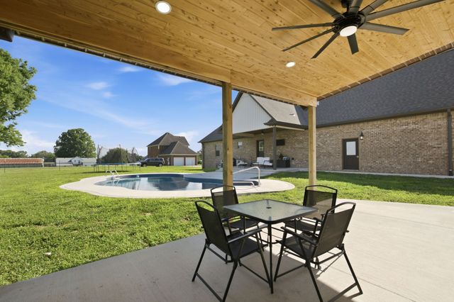 12 McFall Rd, Ethridge, TN 38456