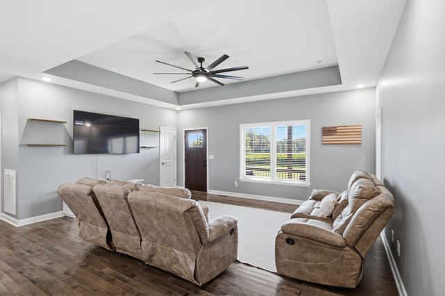 12 McFall Rd, Ethridge, TN 38456