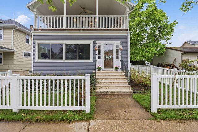 1012 Pearl Street, St. Joseph, MI 49085