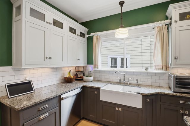 1012 Pearl Street, St. Joseph, MI 49085