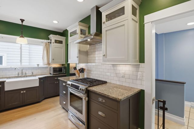 1012 Pearl Street, St. Joseph, MI 49085