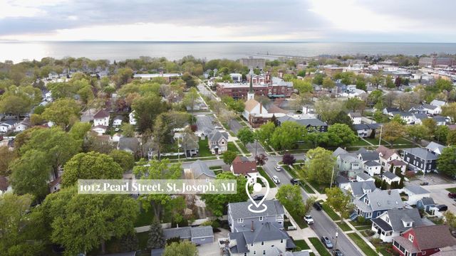 1012 Pearl Street, St. Joseph, MI 49085