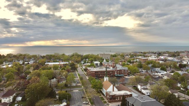 1012 Pearl Street, St. Joseph, MI 49085