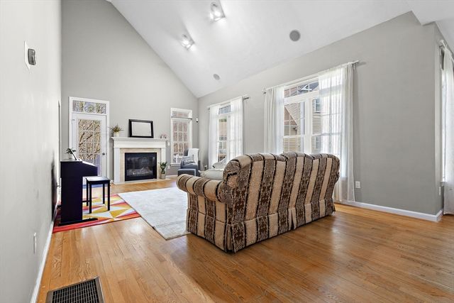 62 Sunflower Dr, Raynham, MA 02767