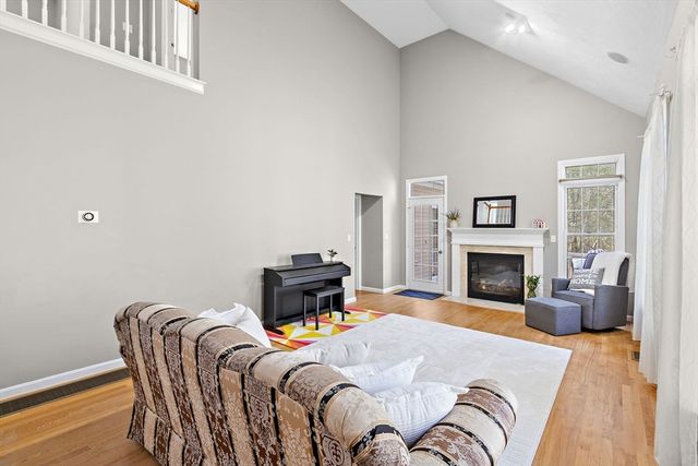 62 Sunflower Dr, Raynham, MA 02767