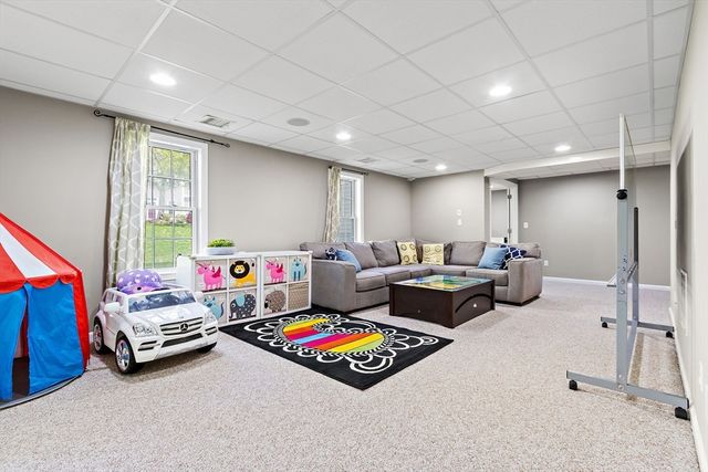 62 Sunflower Dr, Raynham, MA 02767