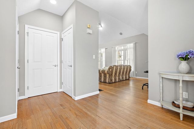 62 Sunflower Dr, Raynham, MA 02767