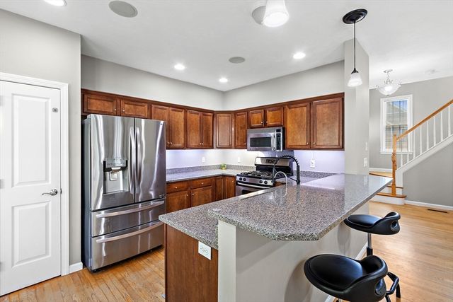 62 Sunflower Dr, Raynham, MA 02767