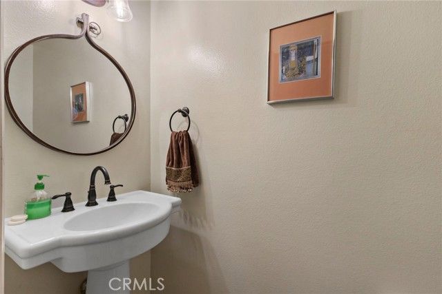 15110 Henley 51, Westminster, CA 92683