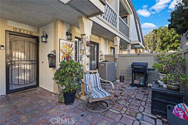 15110 Henley 51, Westminster, CA 92683