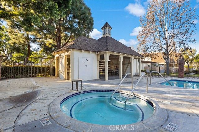 15110 Henley 51, Westminster, CA 92683