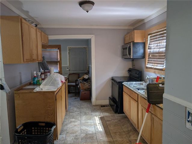 4201 S Benton Avenue, Kansas City, MO 64130