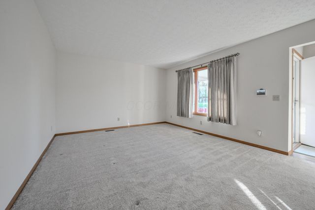 3022 E Brixton Drive E, Springfield, OH 45503