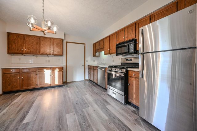 3022 E Brixton Drive E, Springfield, OH 45503