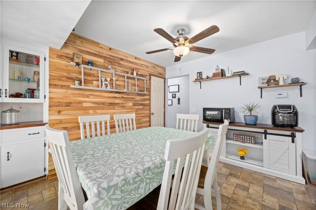 37581 Capel Road, Grafton, OH 44044