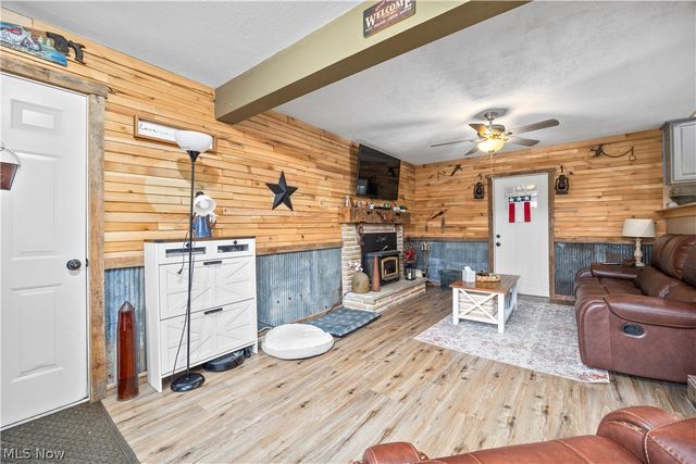 37581 Capel Road, Grafton, OH 44044