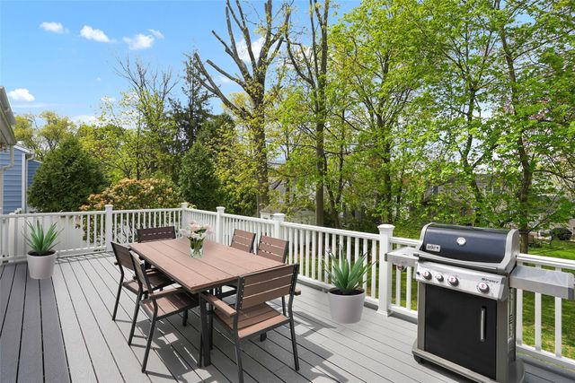 41 Top O The Ridge Drive, Scarsdale, NY 10583
