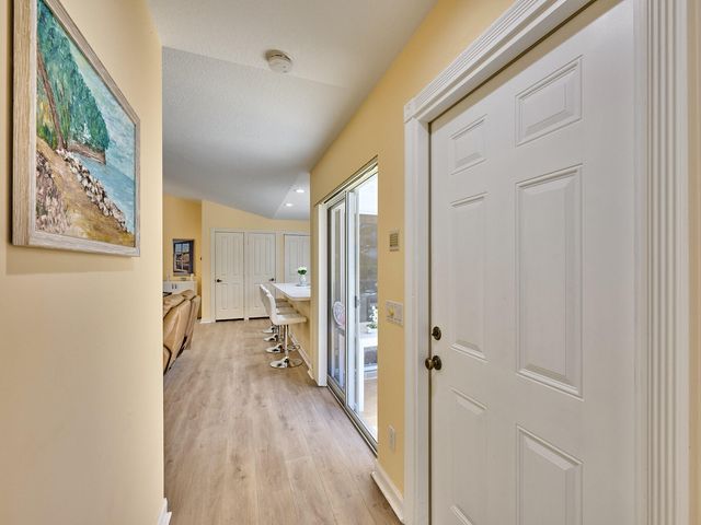 2903 Pin Oak Court, Palm Beach Gardens, FL 33410