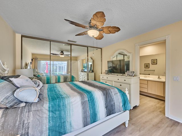 2903 Pin Oak Court, Palm Beach Gardens, FL 33410