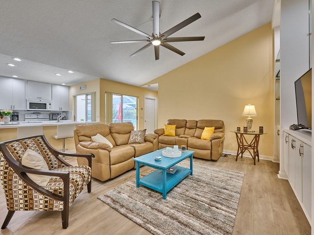 2903 Pin Oak Court, Palm Beach Gardens, FL 33410