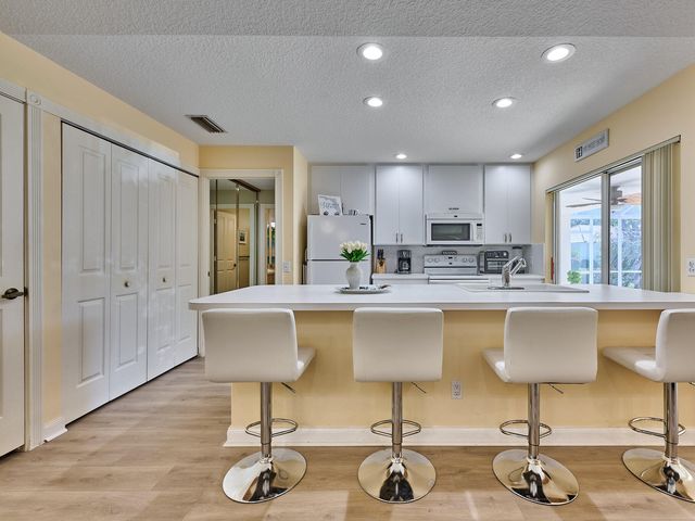 2903 Pin Oak Court, Palm Beach Gardens, FL 33410