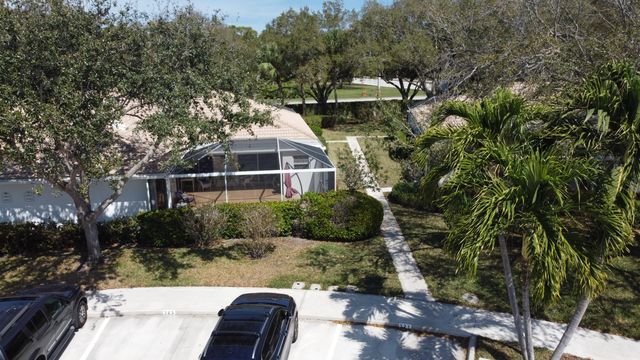 2903 Pin Oak Court, Palm Beach Gardens, FL 33410