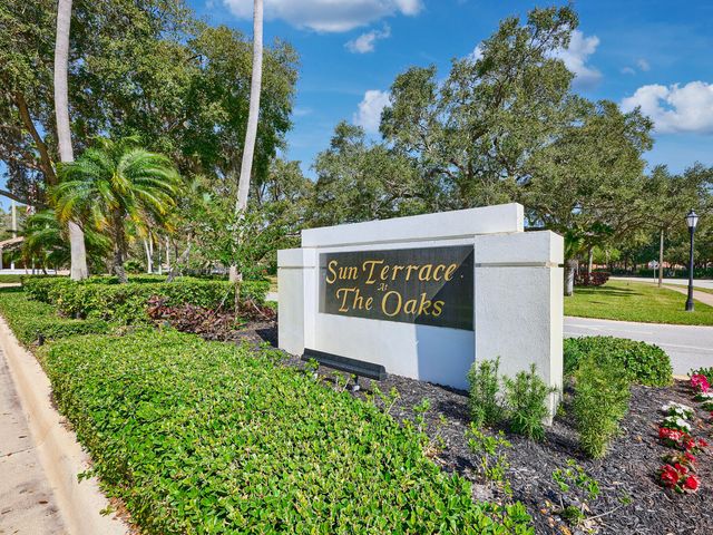 2903 Pin Oak Court, Palm Beach Gardens, FL 33410