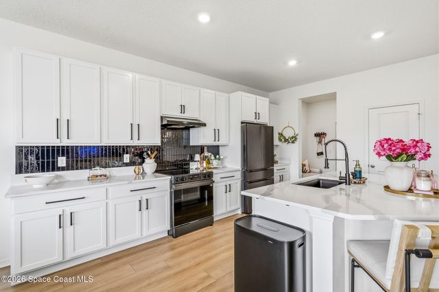 446 Glaspell Circle SE, Palm Bay, FL 32909