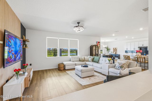 446 Glaspell Circle SE, Palm Bay, FL 32909