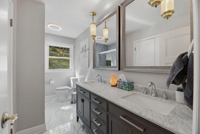 5809 Still Hollow Rd, Nashville, TN 37215