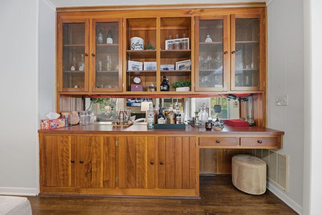 5809 Still Hollow Rd, Nashville, TN 37215