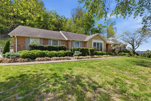 5809 Still Hollow Rd, Nashville, TN 37215