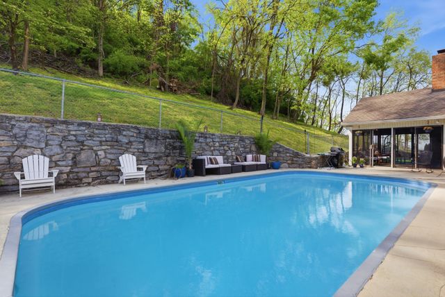 5809 Still Hollow Rd, Nashville, TN 37215