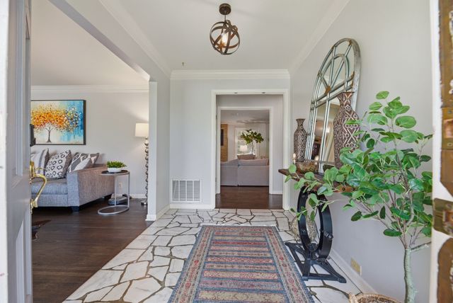 5809 Still Hollow Rd, Nashville, TN 37215