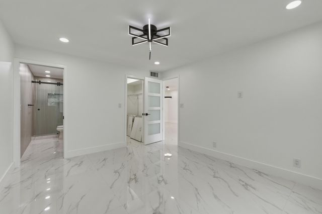 8970 S Hollybrook Boulevard 205, Pembroke Pines, FL 33025