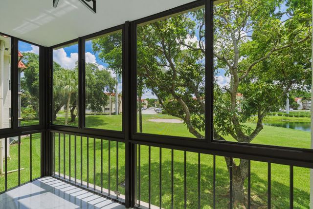 8970 S Hollybrook Boulevard 205, Pembroke Pines, FL 33025
